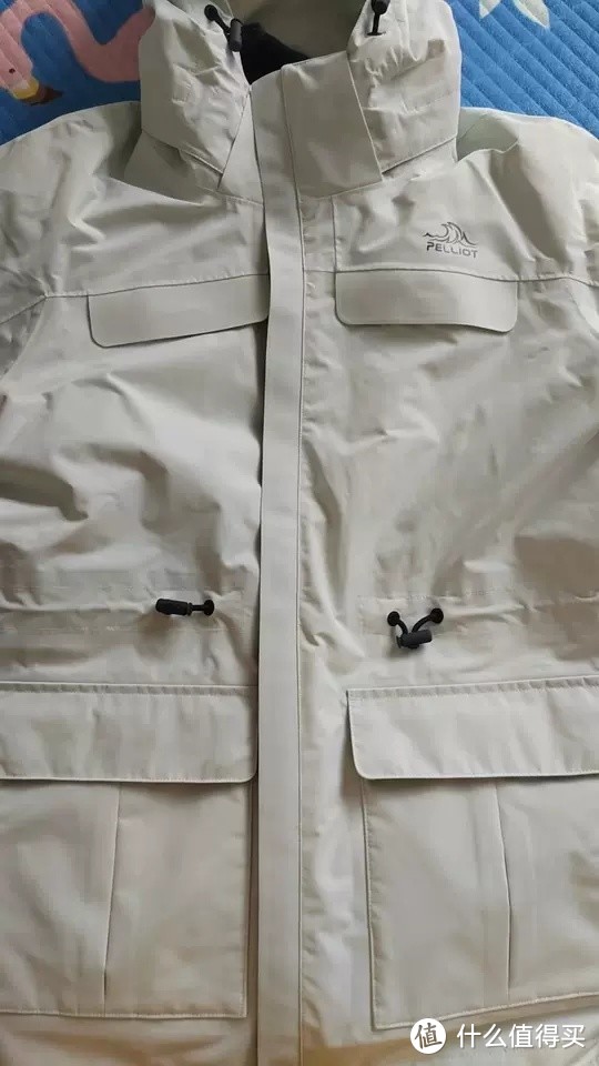 国产户外冲锋衣推荐-伯希和0105